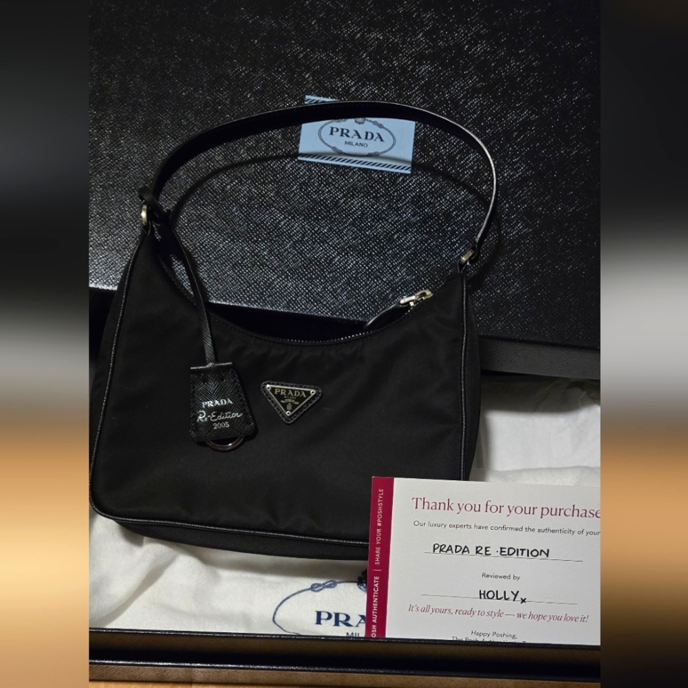 Prada Re-Edition 2005🖤 *Price is firm!